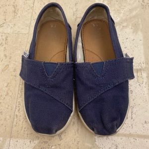 Tom’s kids shoes size 9